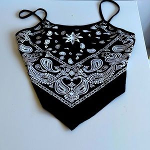 Black pattern crop top